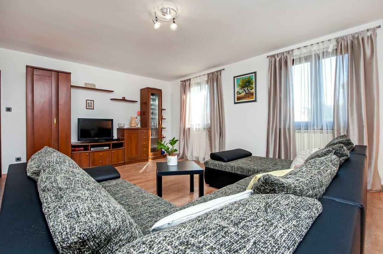 Apartment Nika روفينج المظهر الخارجي الصورة
