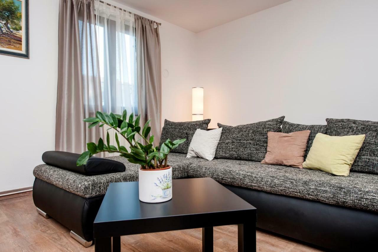 Apartment Nika روفينج المظهر الخارجي الصورة